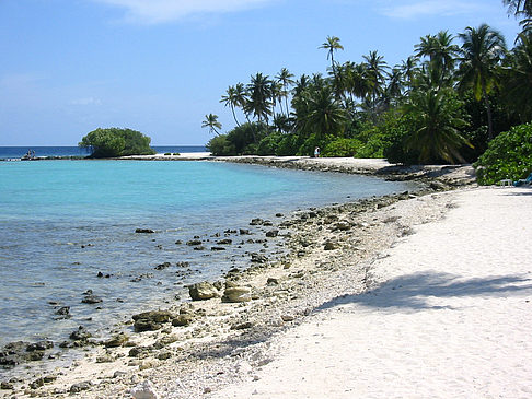 Felsiger Strand - Malediven